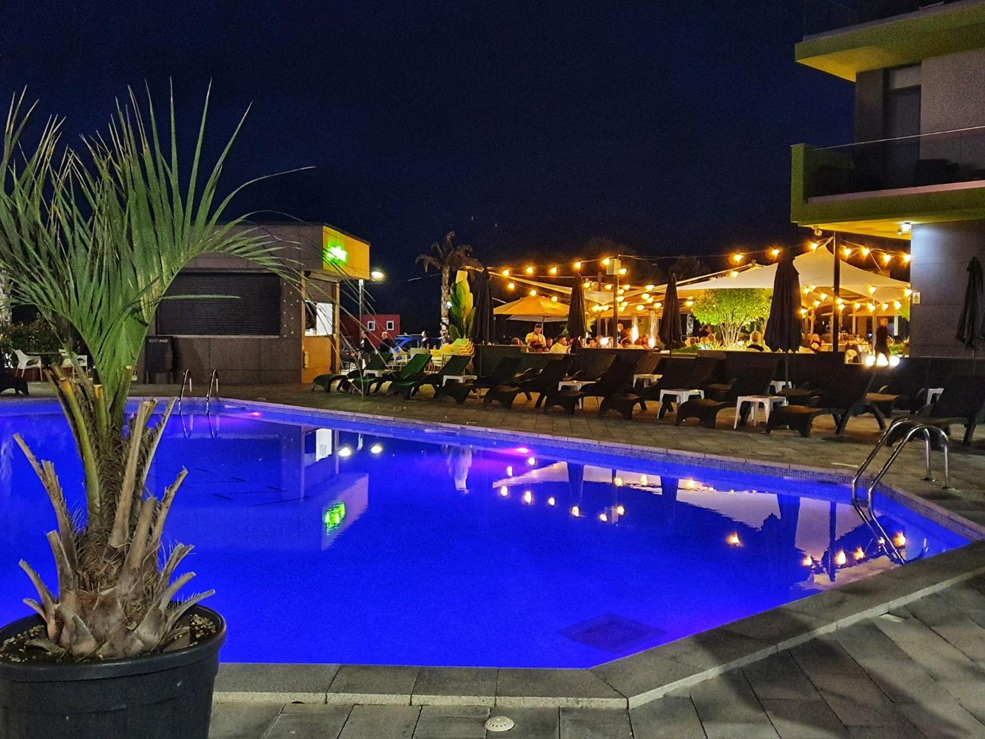 Purple Onyx - Pool & Spa Beach Resort Navodari Dış mekan fotoğraf